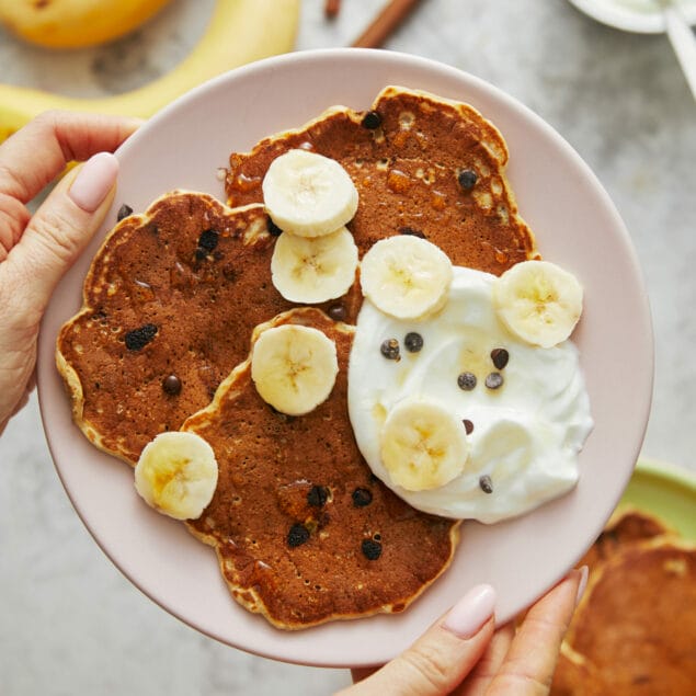 banana chocolate chip pancakes