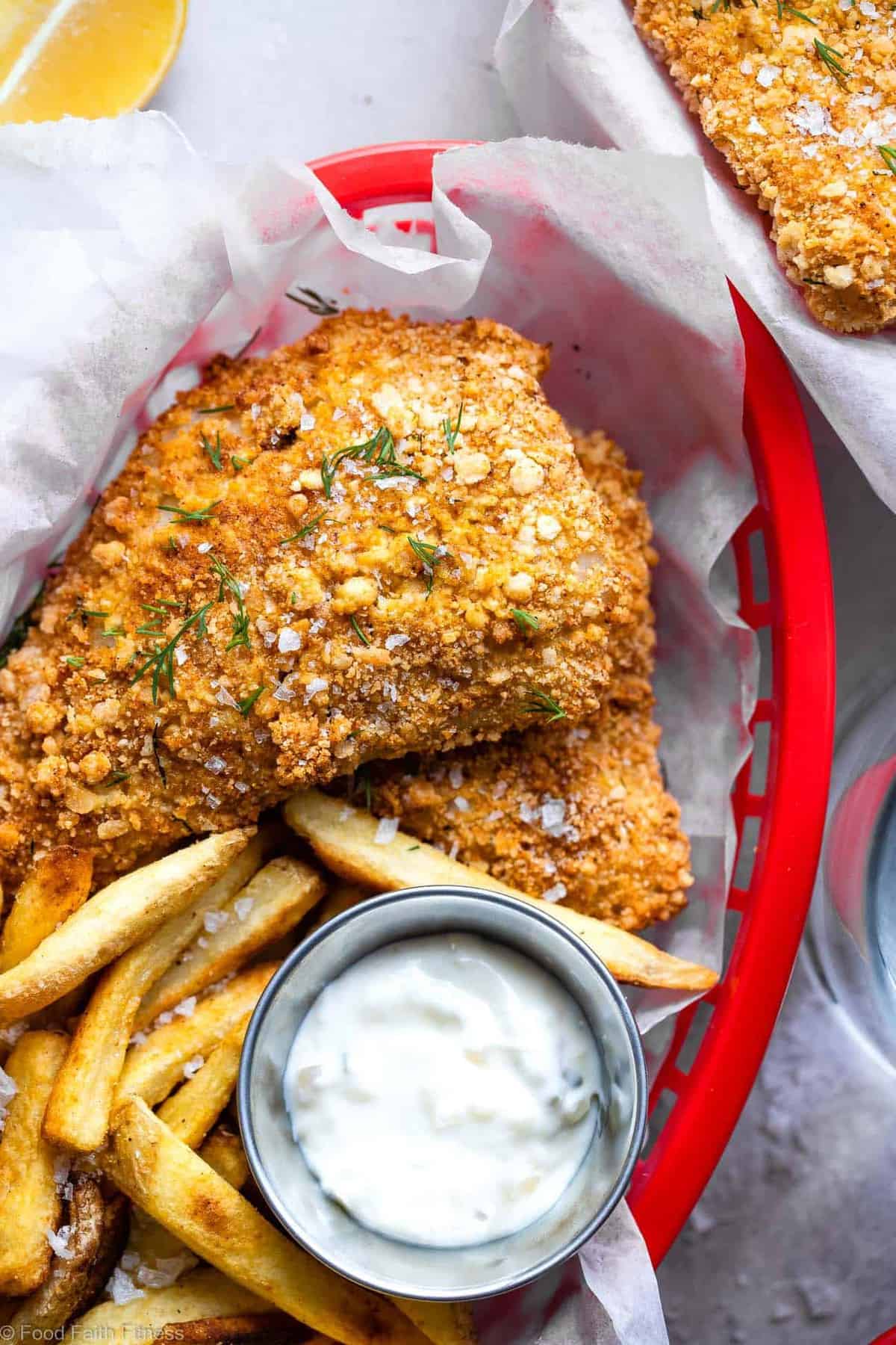 Crispy Air Fried Fish -  SO easy to make and you will never believe it's oil free! Serve it with a healthy Greek yogurt tartar sauce for a dinner that is only 200 calories, 2 Freestyle points and protein packed! | #Foodfaithfitness |  #Glutenfree #Healthy #Airfryer #Nutfree #WeightWatchers