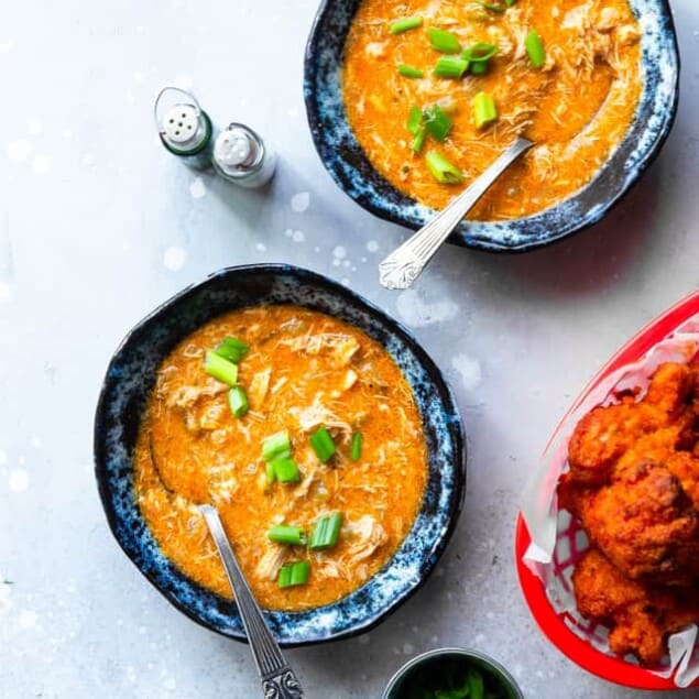 Crock Pot Low Carb Buffalo Chicken Soup - This easy, slow cooker Buffalo Chicken Soup basically makes itself! It's a gluten/grain/dairy and sugar free meal that is paleo and whole30 compliant too! Even picky eaters will love it! | #Foodfaithfitness | #Glutenfree #Paleo #Whole30 #Keto #Lowcarb