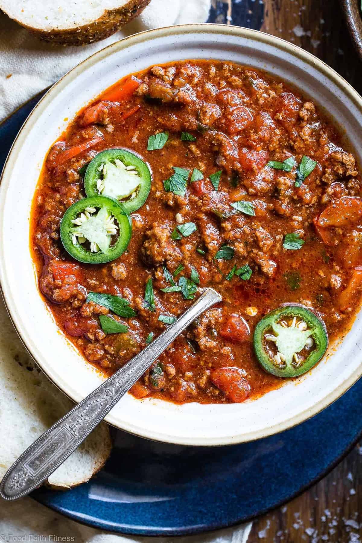 Instant Pot Whole30 Keto Chili - This paleo chili is a meat lovers dream! It's the easiest healthy weeknight dinner that the whole family will love and it freezes great for leftovers or meal prep! | #Foodfaithfitness | #Keto #Lowcarb #Paleo #Whole3o #InstantPot