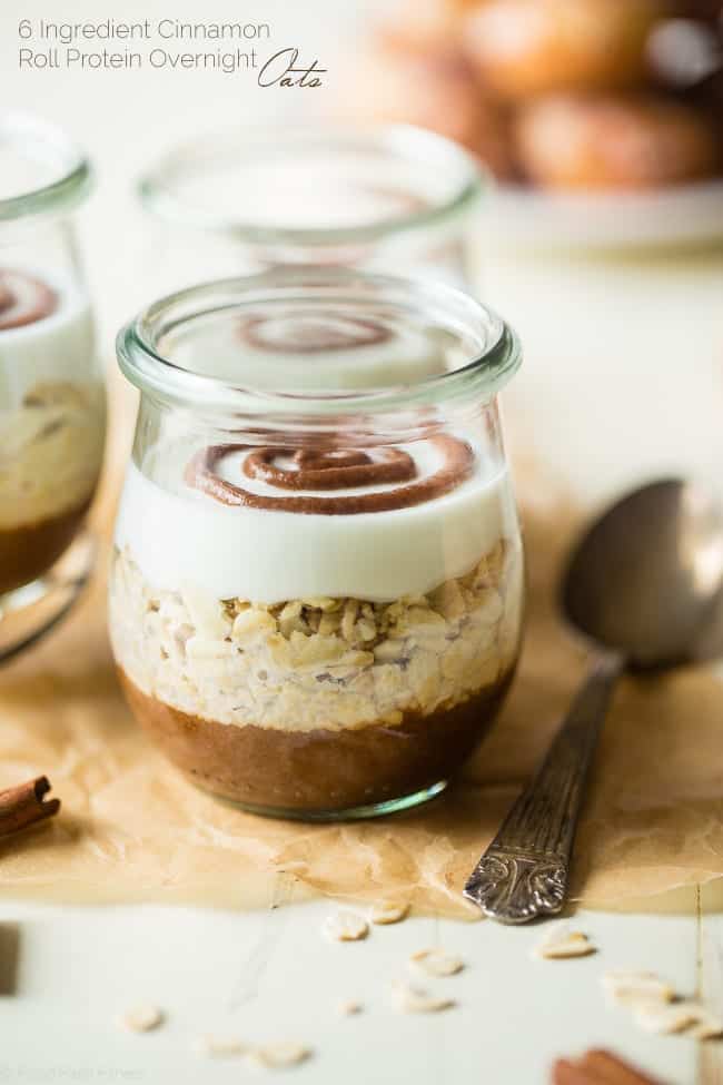 Cinnamon Roll Overnight Oats - These quick and easy overnight oats are packed with protein and taste just like a cinnamon roll. Perfect for a healthy, gluten free make-ahead breakfast on busy mornings! | Foodfaithfitness.com | @FoodFaithFit